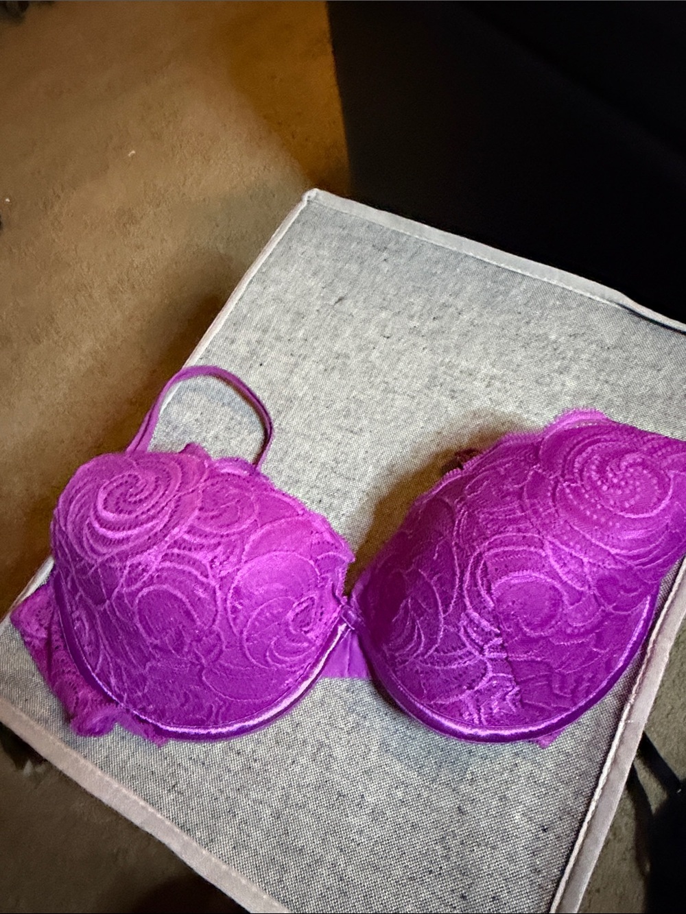Victoria's Secret Fuchsia Lace Underwire Push-Up Bra